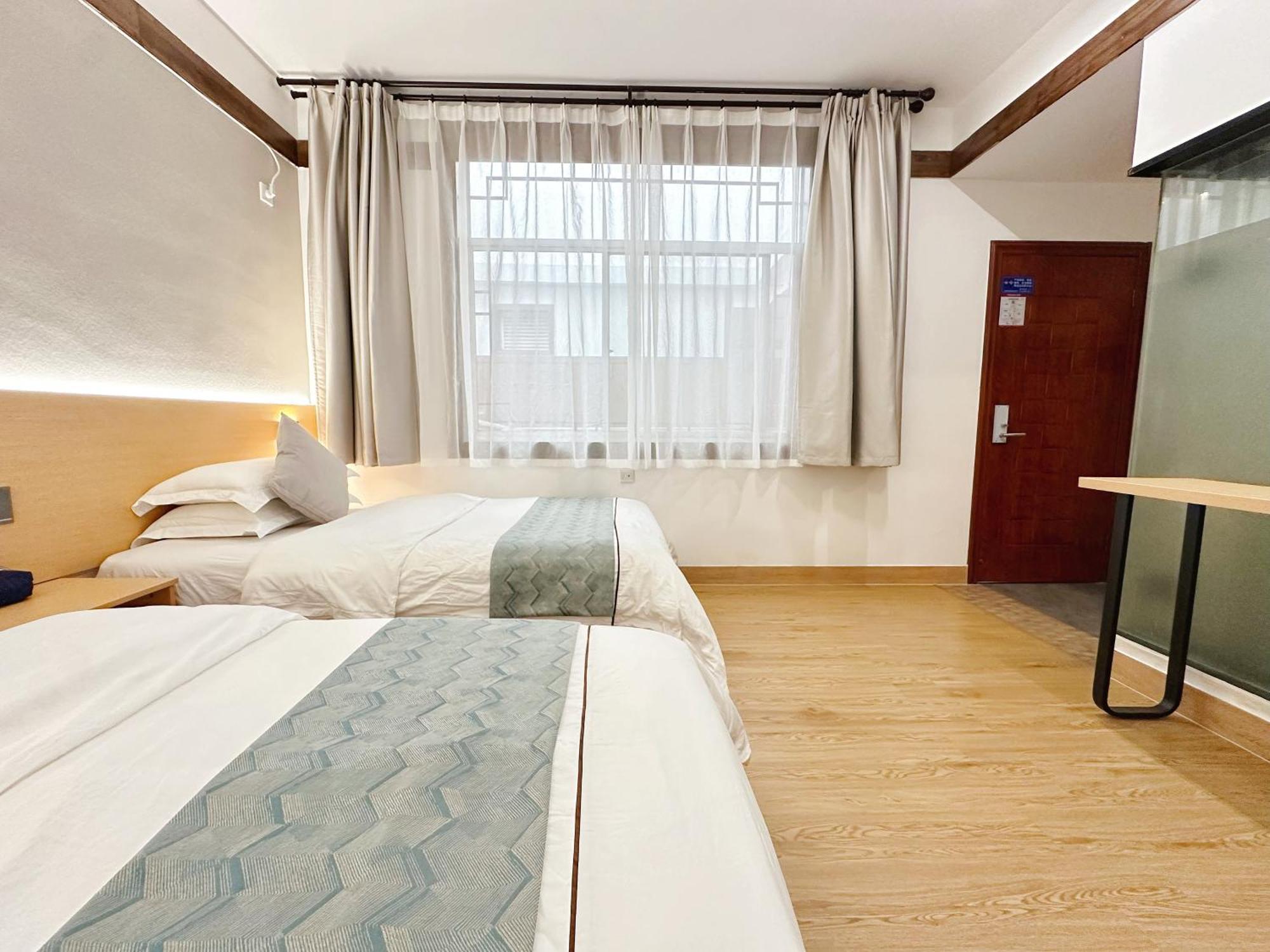 Hemu House Hotel เฟิ่งหวง ภายนอก รูปภาพ