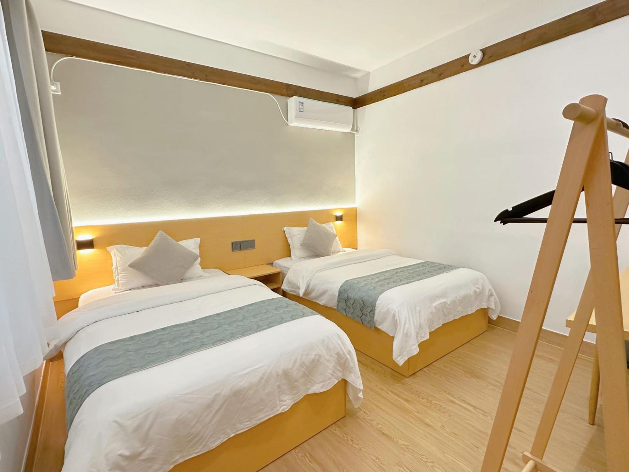 Hemu House Hotel เฟิ่งหวง ภายนอก รูปภาพ