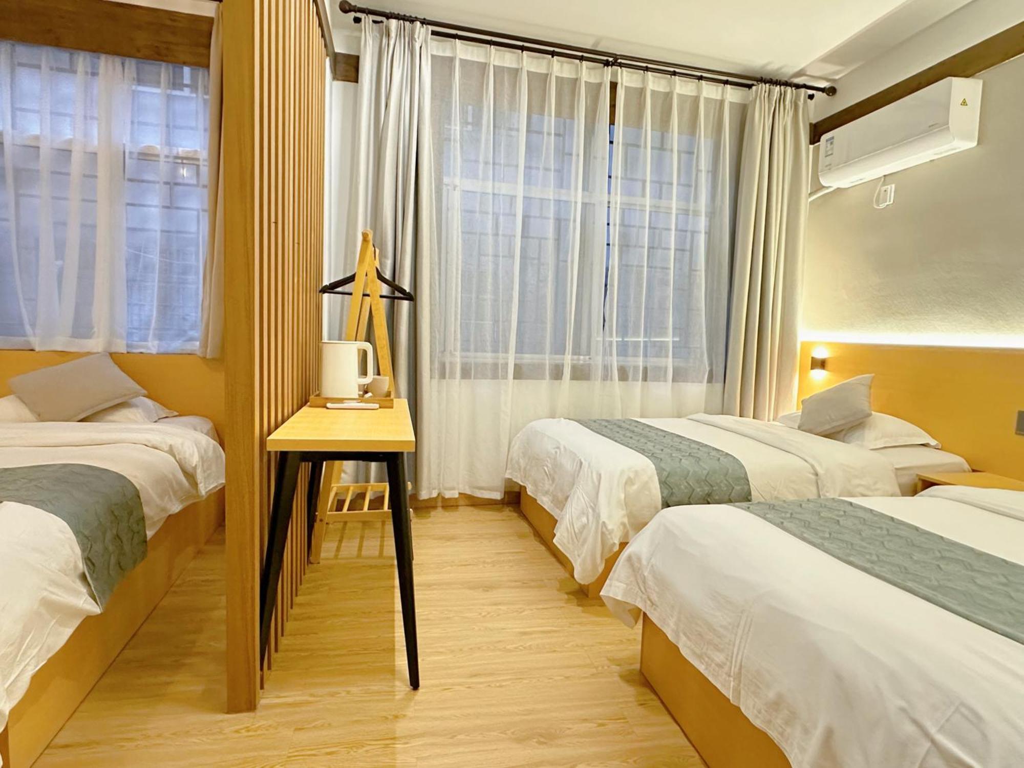 Hemu House Hotel เฟิ่งหวง ภายนอก รูปภาพ